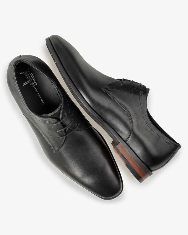 Schnürschuh Kalbsleder schwarz