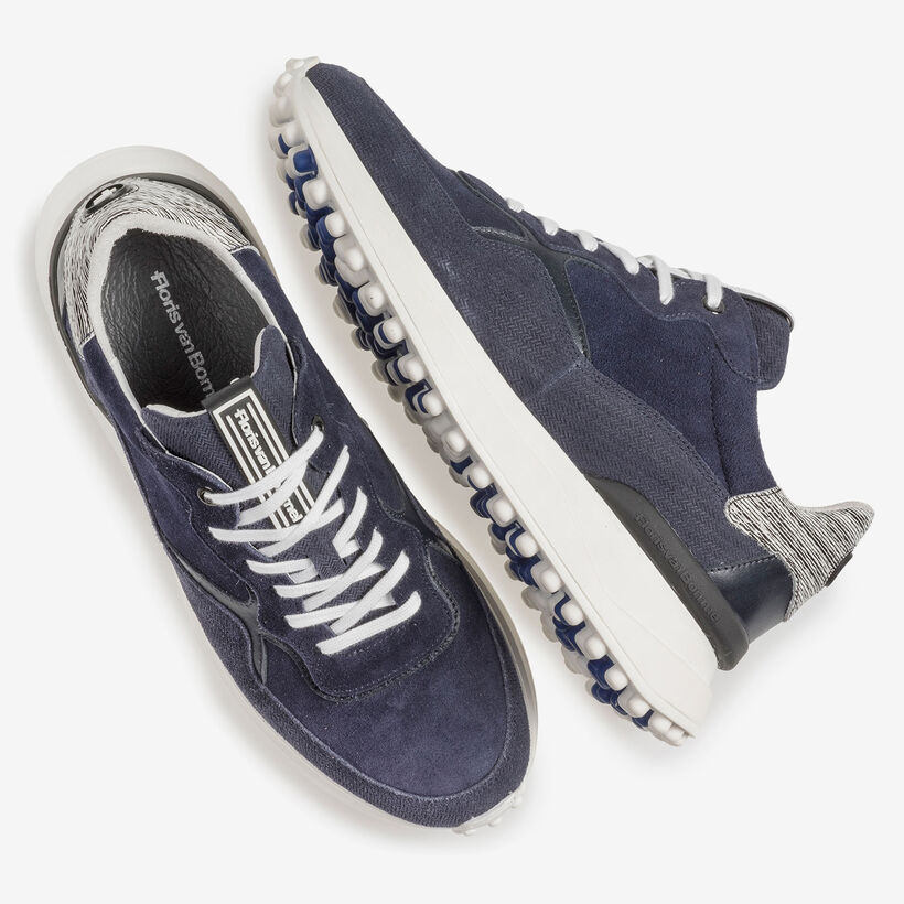 Blue suede leather sneaker with print