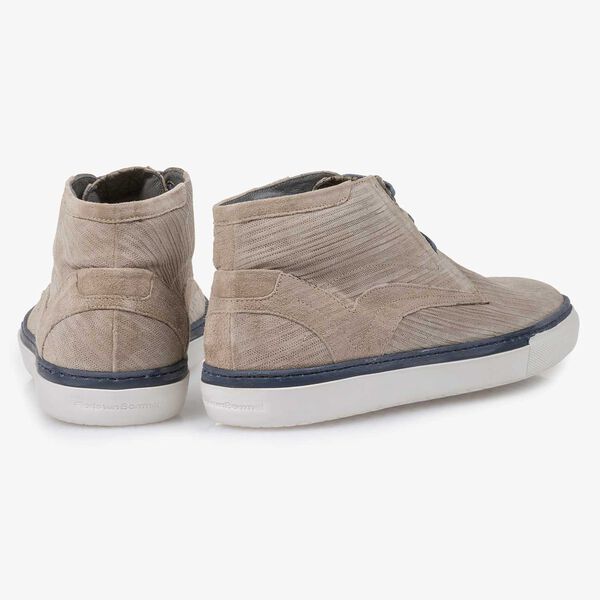 Taupe-coloured calf suede leather lace shoe