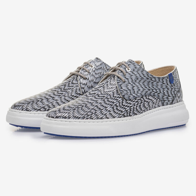 Grey leather lace shoe with print