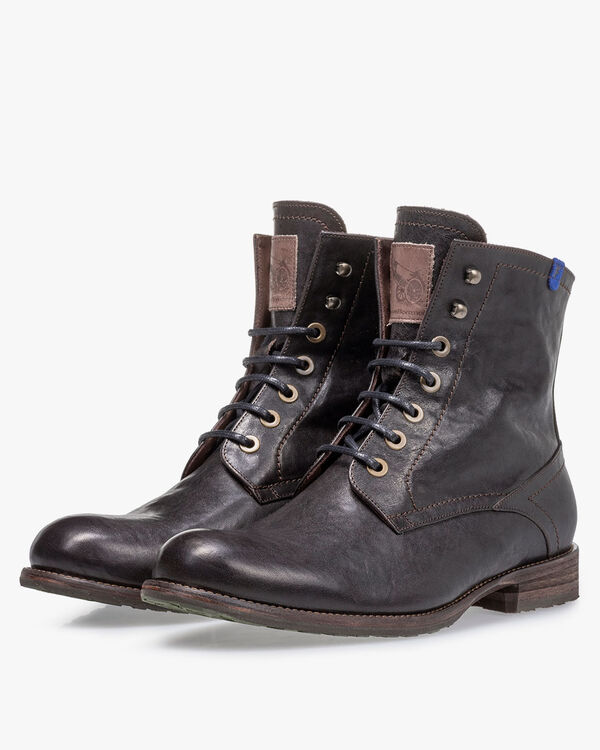 Gefütterter Schnürstiefel schwarz