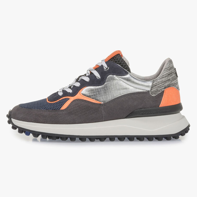 Wildleder-Sneaker mit orangefarbenen Details