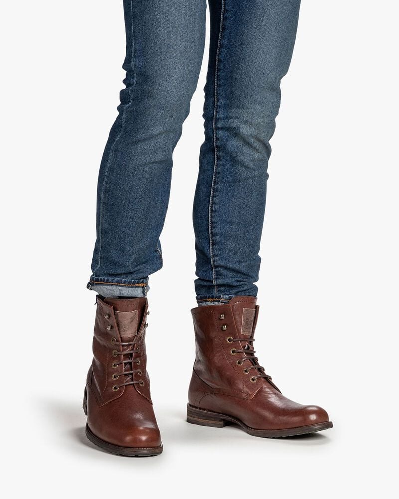 Gefütterter Schnürstiefel cognac