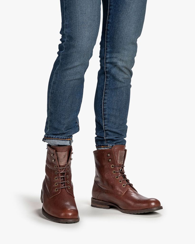 Gefütterter Schnürstiefel cognac