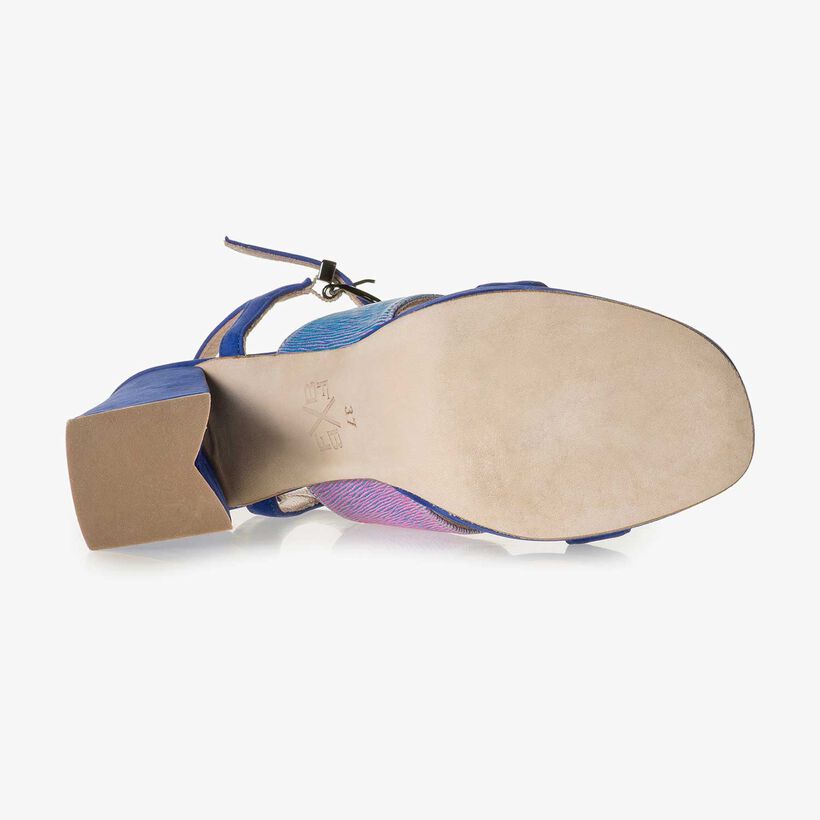 Blaue Wildleder-Sandalette mit lilafarbenem print