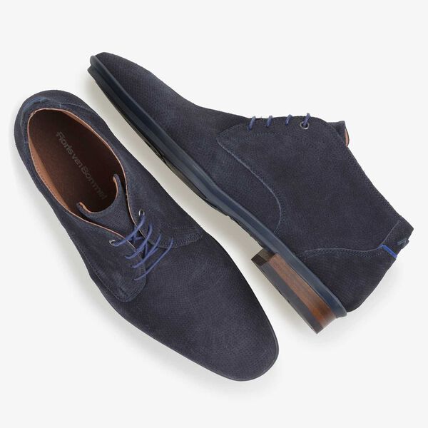 Blue suede leather lace shoe