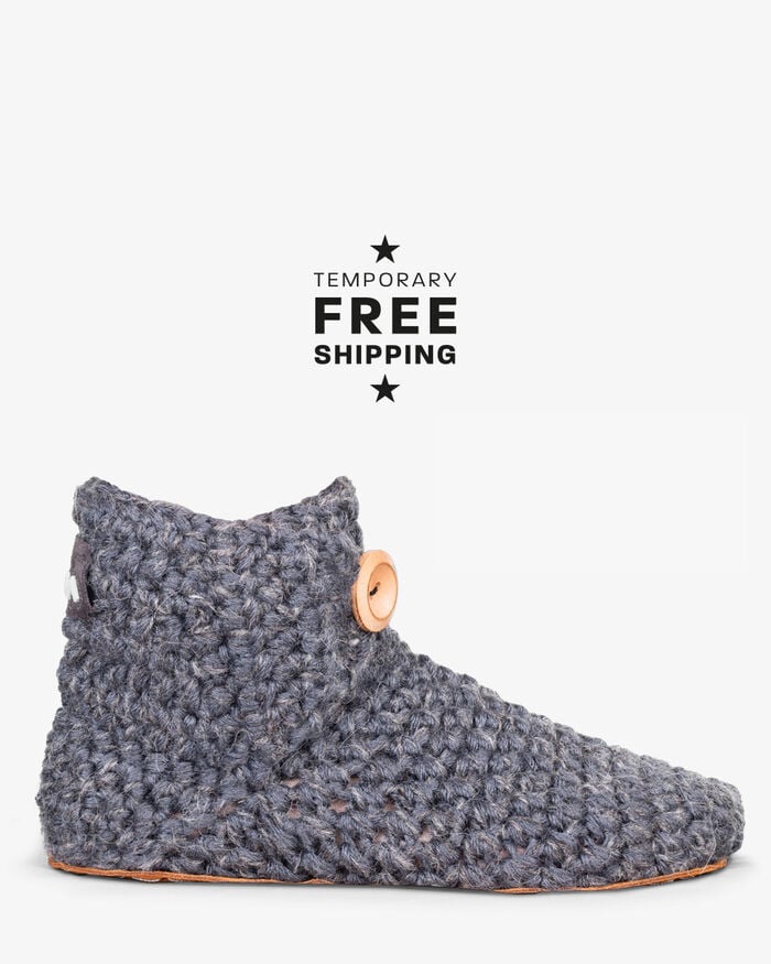 Kingdom of Wow home slippers dark grey