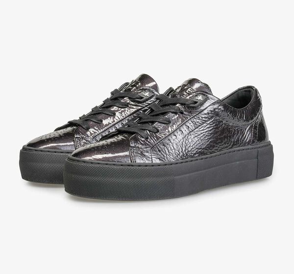 Black patent leather sneaker with wrinkle effect