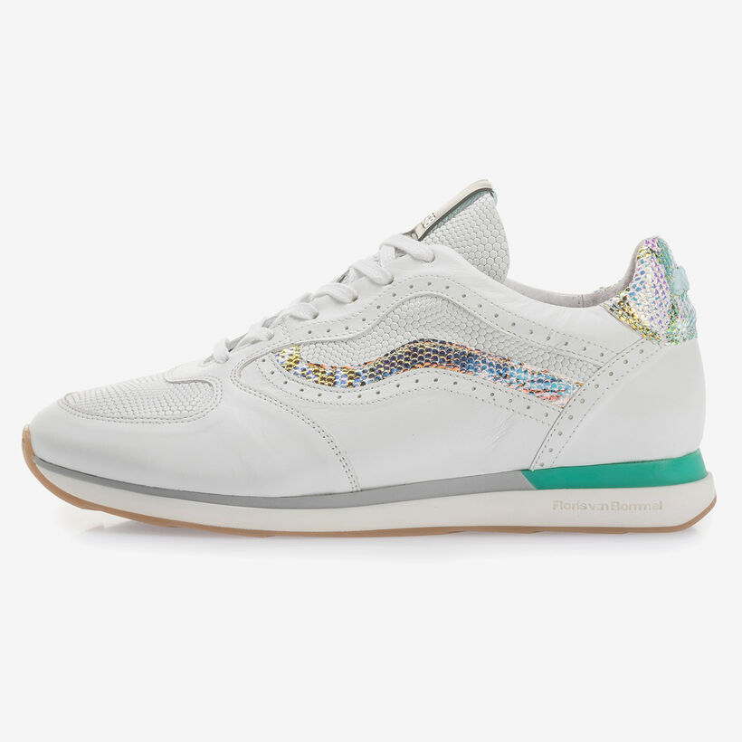 Wei&szlig;er Leder-Sneaker mit Metallic-Details