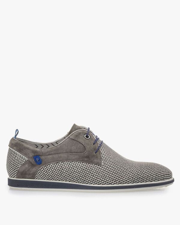 Grauer Wildleder-Schn&uuml;rschuh mit Print