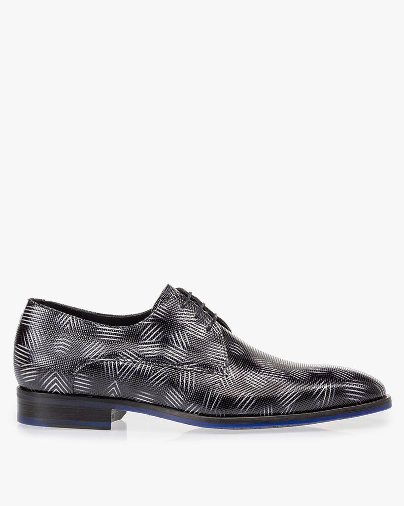 Lace shoe patent leather black and white