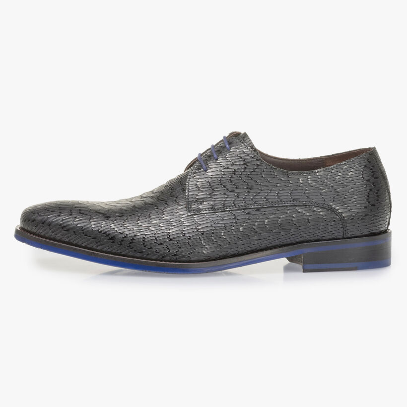 Black leather lace shoe with print