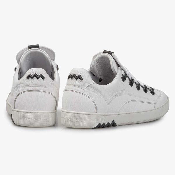 Wei&szlig;er Leder-Sneaker