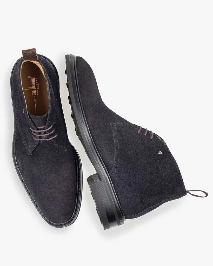 Dunkelblauer Wildleder-Schn&uuml;rstiefel