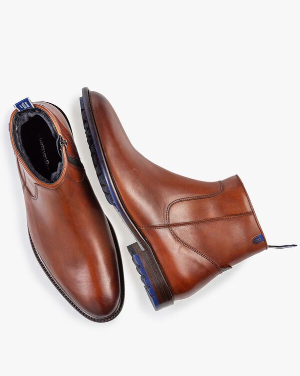 Lammfell gef&uuml;tterter Stiefel cognac