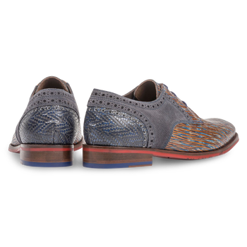 Blau-roter Schn&uuml;rschuh mit Eidechsenprint