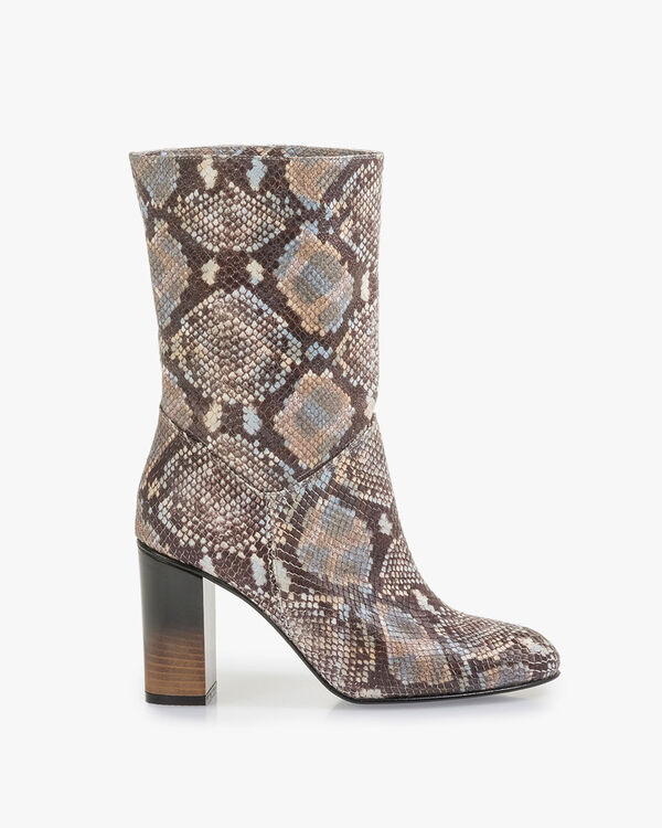 Braun-wei&szlig;e Lederstiefel mit Schlangenprint