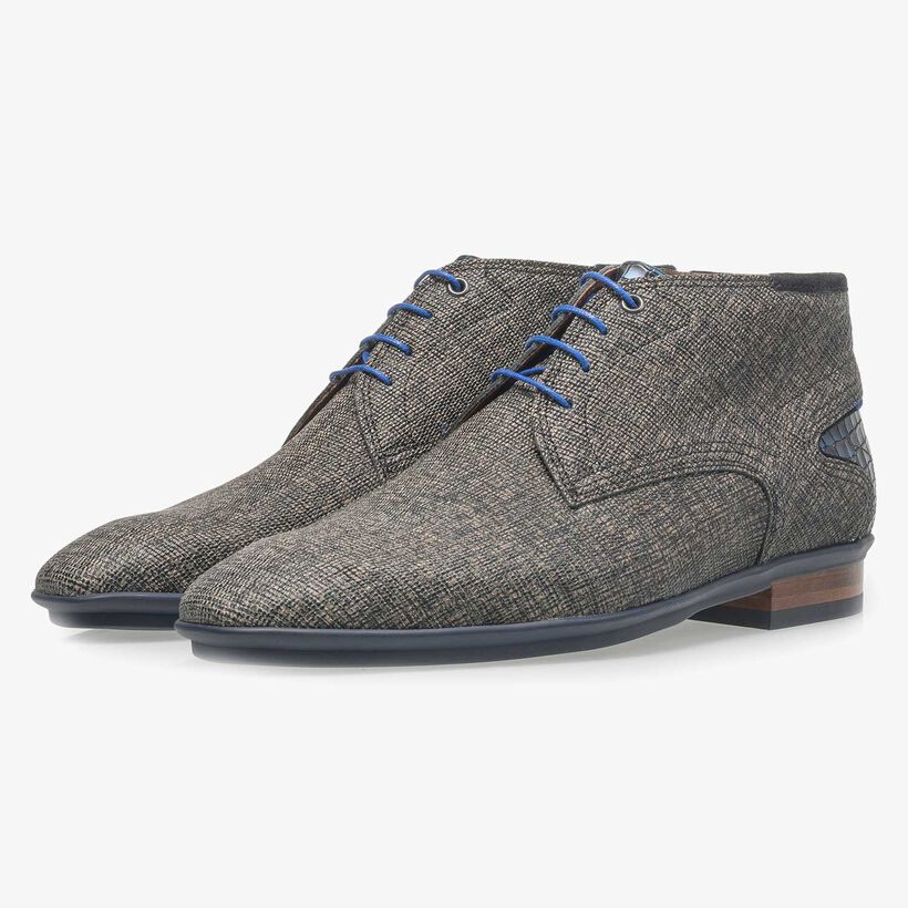 Taupefarbener Leder-Schn&uuml;rschuh mit Print