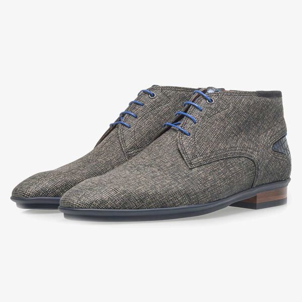 Taupefarbener Leder-Schn&uuml;rschuh mit Print