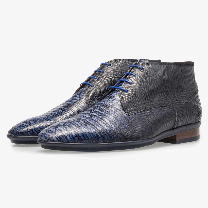 Blauer Kalbsleder-Schn&uuml;rschuh mit Eidechsenprint