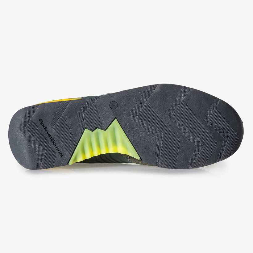 Gr&uuml;ngelber Wildleder-Sneaker