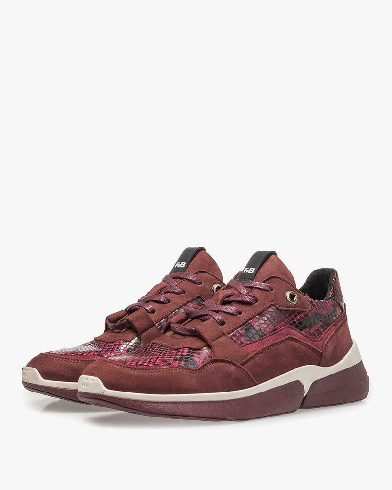 Bordeauxroter Wildleder-Sneaker mit Schlangenprint