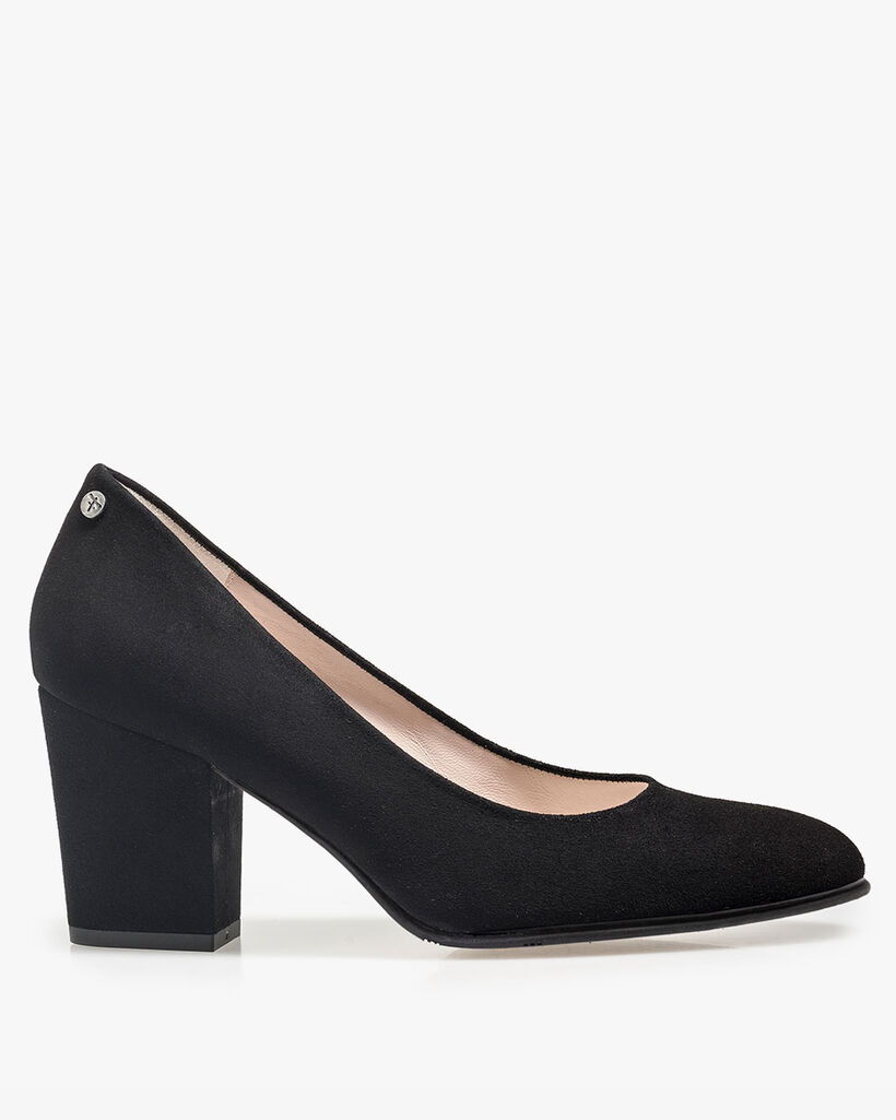 Black suede leather pumps