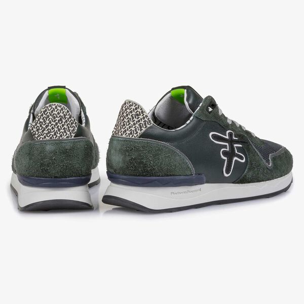 Dunkelgr&uuml;ner Kalbsleder-Sneaker
