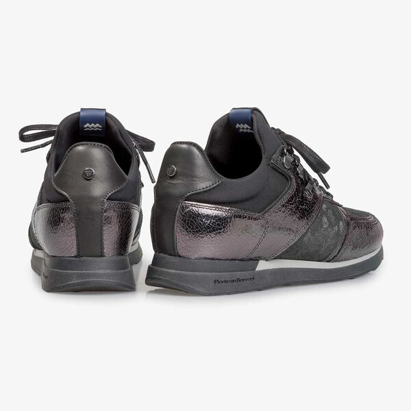 Dunkelgrauer Leder-Sneaker mit Metallic-Print