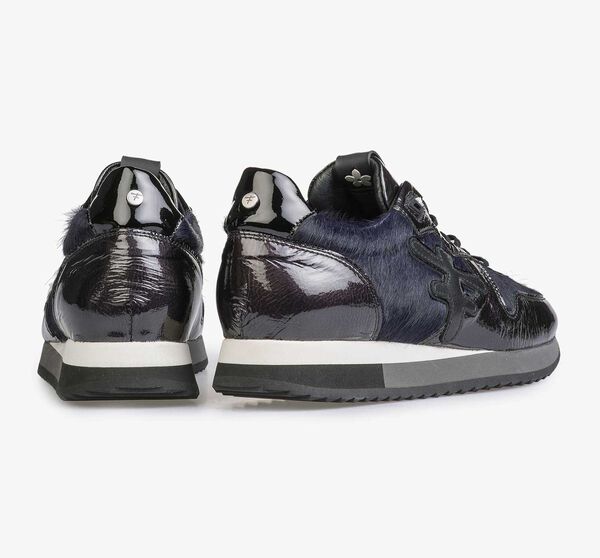Blue patent leather sneaker with runner&rsquo;s sole