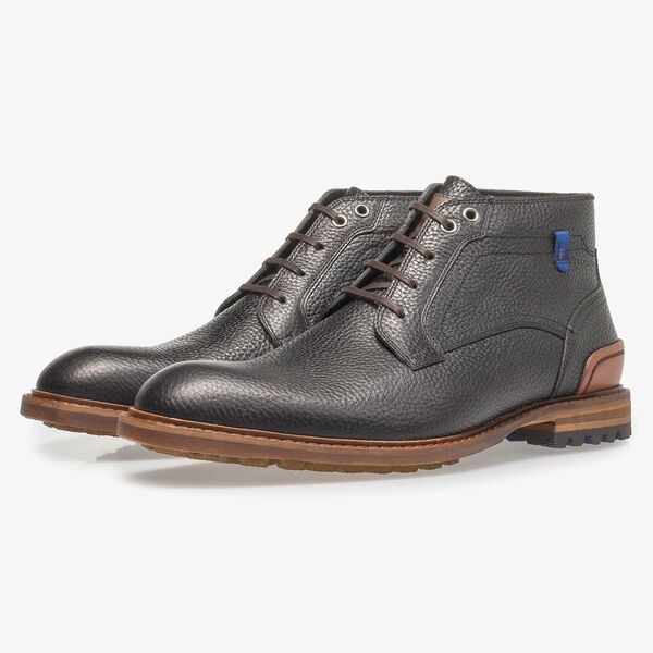 Schwarzer Leder-Schn&uuml;rstiefel mit Print