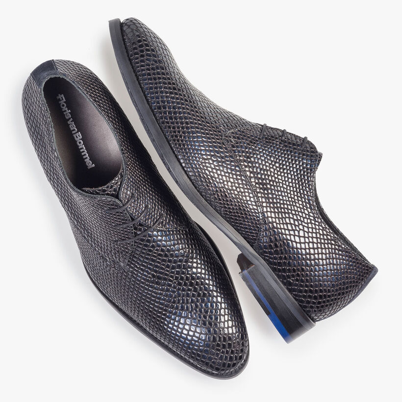 Blue printed patent leather lace shoe