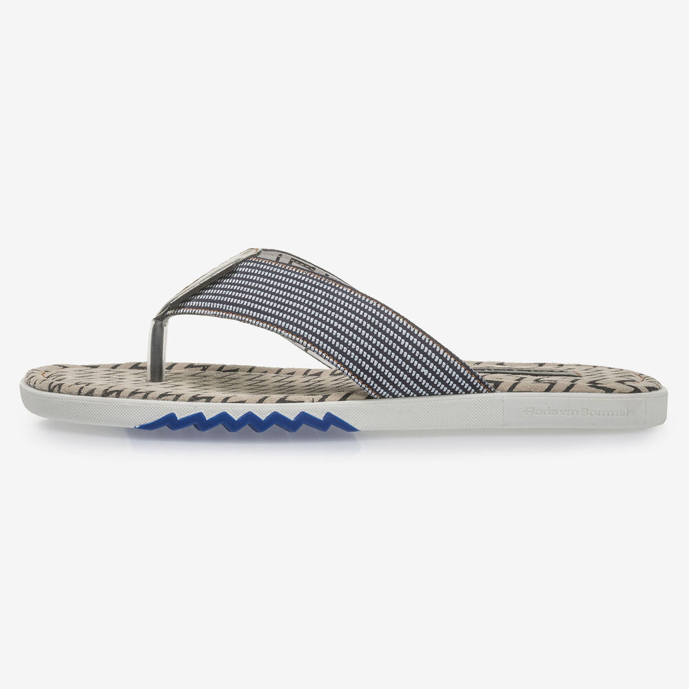 Blauer Wildleder Zehentrenner-Slipper mit Print