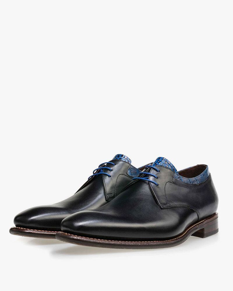 Black leather lace shoe