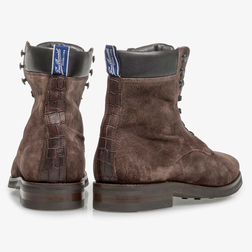 Dunkelbrauner Wildleder-Schn&uuml;rstiefel