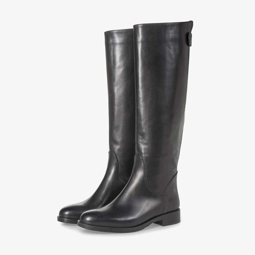 Hoher schwarzer Kalbsleder-Stiefel