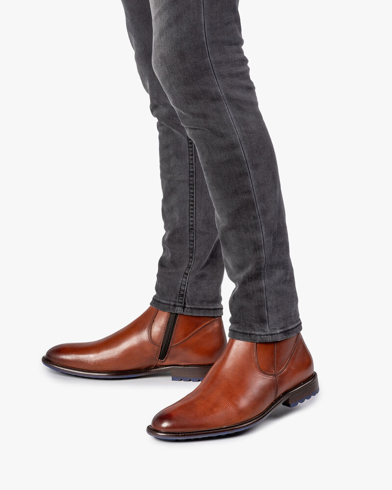 Lammfell gef&uuml;tterter Stiefel cognac