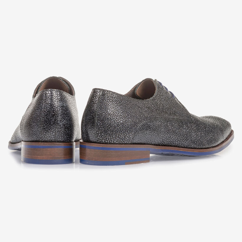 Blauer Leder-Schn&uuml;rschuh mit Metallic-Print