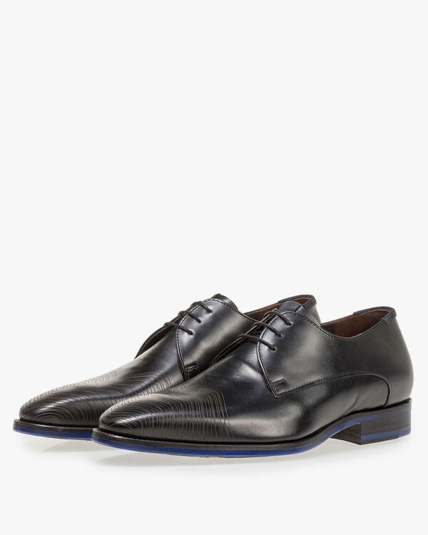 Schwarzer Leder-Schn&uuml;rschuh