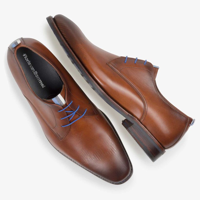 Dark cognac-coloured calf leather lace shoe