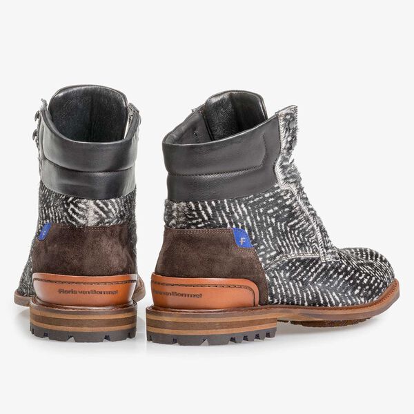 Cremewei&szlig;er Premium Ponyfell-Schn&uuml;rstiefel mit Print
