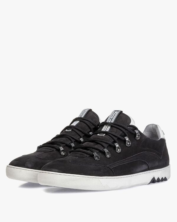 Hiking sneaker nubuck leather black