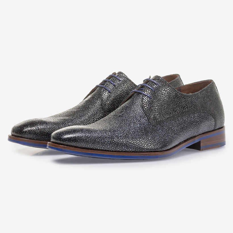 Blauer Leder-Schn&uuml;rschuh mit Metallic-Print