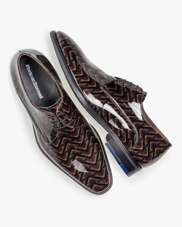 Burgundy red patent leather lace shoe with print