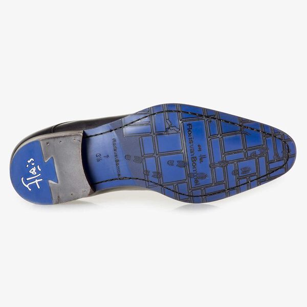 Grauer Kalbsleder-Schn&uuml;rschuh