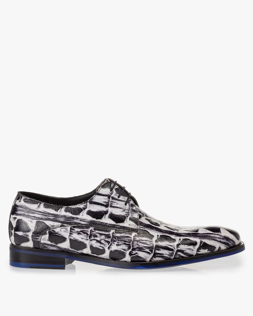 Lace shoe black and white croco print
