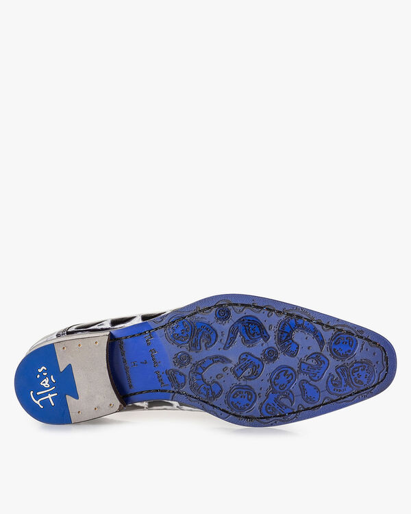 Lace shoe black and white croco print