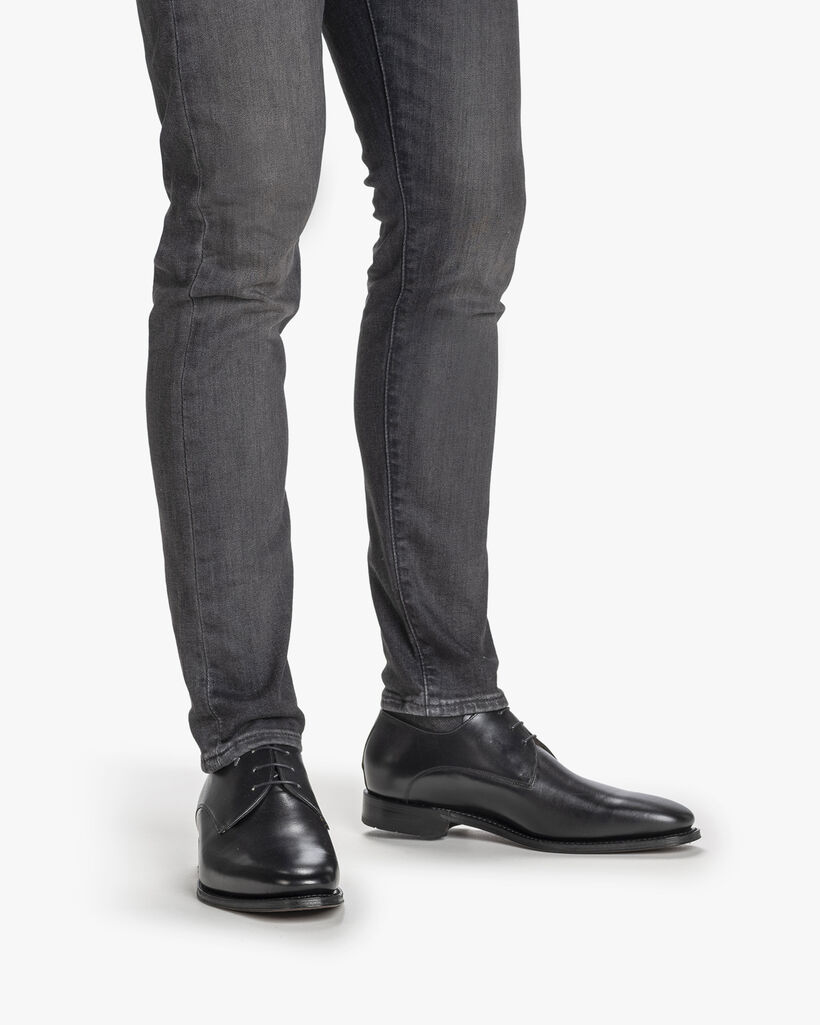 Schn&uuml;rschuh Kalbsleder schwarz