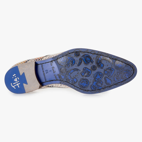 Premium Schn&uuml;rschuh mit orangefarbenem Schlangenprint