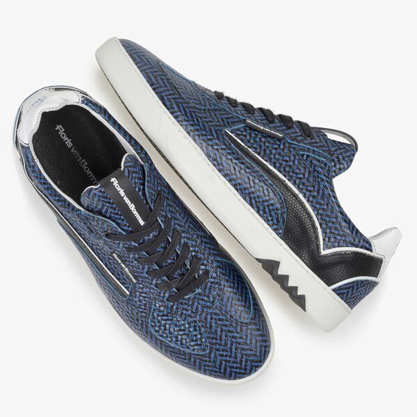 Blauer Leder-Sneaker mit Fischgr&auml;tmotiv